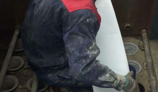 更換新除塵布袋 更換新除塵布袋